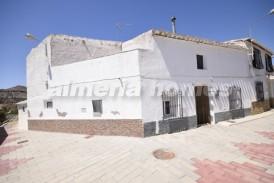 Casa Pueblecito: Casa Adosado en venta en Partaloa, Almeria