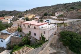 Cortijo Natural: Landhuis te koop in Oria, Almeria