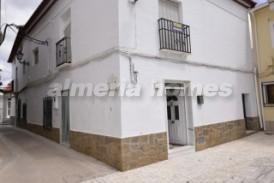 Casa Fluor: Town House for sale in Lijar, Almeria