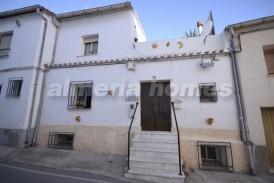 Casa los Geranios: Town House for sale in Seron, Almeria