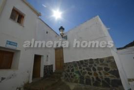 Casa Kiwi: Village House for sale in Sufli, Almeria