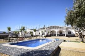 Villa Motos: Villa en venta en Partaloa, Almeria