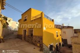Casa Silvido: Village House for sale in Somontin, Almeria