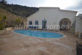 Villa Plata: Villa en venta en Albanchez, Almeria