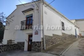 Village House Bombita: Village House for sale in Alcontar, Almeria
