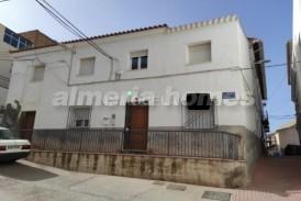 Casa Reeves: Village House for sale in Tijola, Almeria