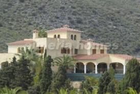 Villa Calapana: Villa te koop in Cala Panizo, Almeria