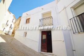 Casa Maracuya: Stadswoning te koop in Seron, Almeria