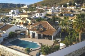 Villa Torres: Villa te koop in Arboleas, Almeria