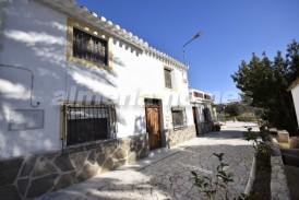 Cortijo Esparragal: Country House for sale in Arboleas, Almeria