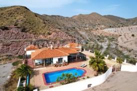 Villa Estrellas: Villa a vendre en Arboleas, Almeria