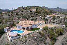 Villa Perulera: Villa te koop in Albox, Almeria