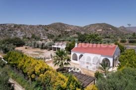 Villa Caballos: Villa for sale in Oria, Almeria