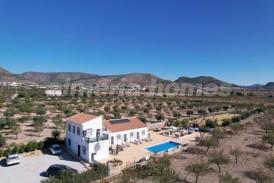 Villa Chestnut: Villa en venta en Oria, Almeria