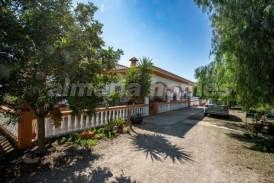 Villa Violet: Villa en venta en Los Gallardos, Almeria