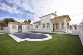 Villa Bamboo: Villa en venta en Arboleas, Almeria