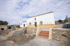 Cortijo Mama: Landhuis te koop in Arboleas, Almeria
