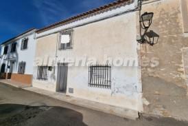 Cortijo Tamarillos: Country House for sale in Zurgena, Almeria