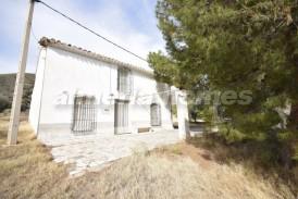 Cortijo Melancias: Country House for sale in Cantoria, Almeria