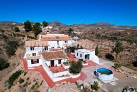 Cortijo Essence: Landhuis te koop in Oria, Almeria