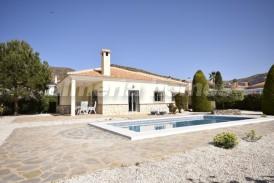 Villa Jengibre: Villa en venta en Arboleas, Almeria